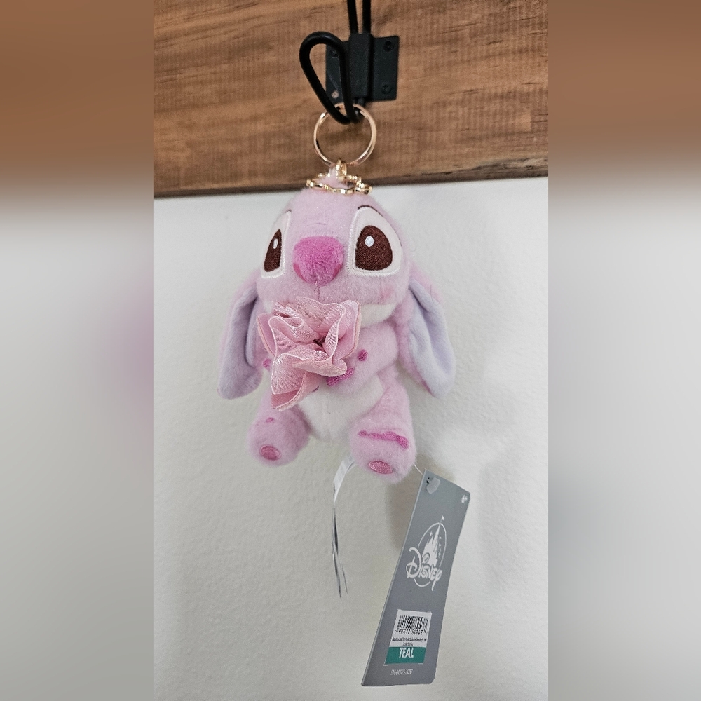 Disney Parks Sakura Stitch Keychain